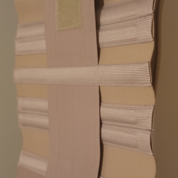 CURAD Universal Elastic Back Brace for Back Pain and Lower Back Pain, Universal - Picture 11 of 12